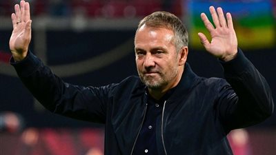 سبورت الإسبانية: فليك يخطط لإحداث تغيير فى برشلونة قبل مباراة سيلتا فيجو