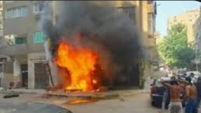 الدفع بـ3 سيارات إطفاء للسيطرة على حريق مخزن خردة بإمبابة