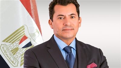 اشرف صبحى يشهد عقد رعاية بطولة العالم للناشئين والناشئات فى القاهرة 