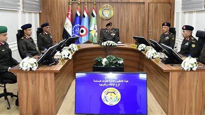 رئيس أركان القوات المسلحة يشهد اختبارات كشف الهيئة لطلاب معهد ضباط الصف