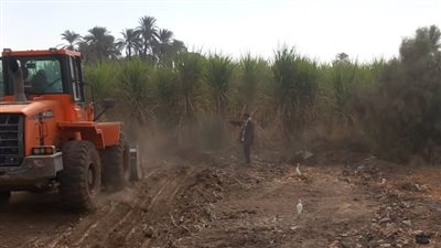 رفع 30 طنا من القمامة خلال حملة نظافة بالأقصر (صور)