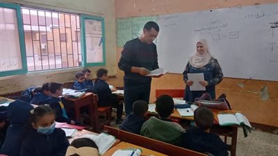 مدير «تعليم سوهاج» يتابع سير العملية التعليمية بعدد من المدارس.. صور