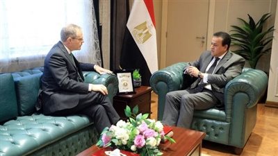وزير الصحة يبحث مع السفير الإنجليزي لدى القاهرة سبل التعاون بين البلدين