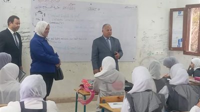 مدير «تعليم الفيوم» يحيل 8 معلمين للتحقيق بمدرسة دسيا الابتدائية بغرب الفيوم