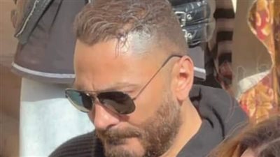 أبرزهم تامر حسني وحماقي.. نجوم الفن في جنازة محمد رحيم «صور»