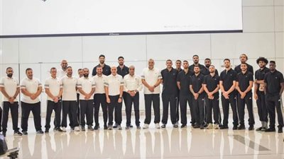 استقبال بعثة الاتحاد السكندري بالورود بالبحرين استعدادا لكأس السوبر