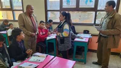 وكيل تعليم سوهاج.. يشدد على تسجيل تقييمات نوفمبر ومتابعة الواجب المنزلى(صور)