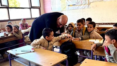 خلال جولة مفاجئة.. وزير التعليم يتفقد عددا من المدارس في بنى سويف 