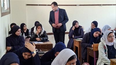 وكيل تعليم دمياط يواصل جولاته اليومية لتفقد سير العملية التعليمية بمدارس المحافظة