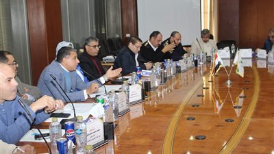 وكيل تعليم الجيزة يشارك في اجتماع مجلس أمناء مدينة 6 أكتوبر