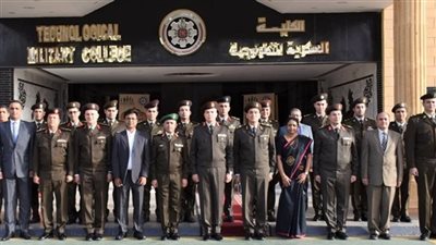 الكلية العسكرية التكنولوجية تستقبل وفدًا من الأكاديمية الفرنسية 