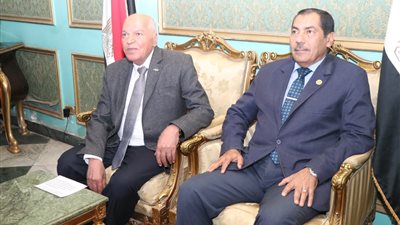 نقيب المعلمين يفتتح دورة تدريبية في إدارة الأزمات والتفاوض ببورسعيد