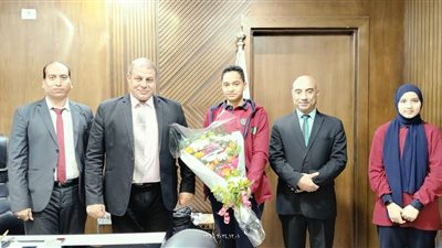 قيادات وطلاب مدرسة النيل 