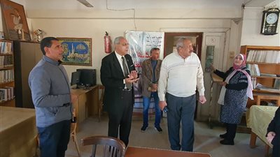 بالصور.. مدير تعليم القليوبية بشدد على تذليل الصعوبات أمام المواطنين 
