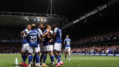 زميل سام مرسي.. مانشستر يونايتد يخطط لضم هداف إيبسويتش تاون