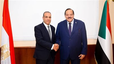 لقاء مع البرهان ورسالة خطية..كواليس زيارة وزير الخارجية للسودان