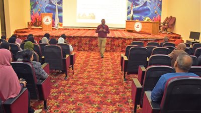 «جامعة الأقصر» تنظم دورة تدريبية لتعزيز الهوية الثقافية والسياحية لمدينة القصير