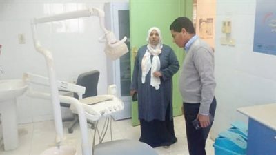 «وكيل الصحة» يتفقد سير العمل بالوحدات الصحية غرب الأقصر (صور)
