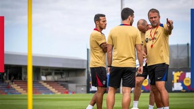 تقارير: نجم ليفربول السابق يخطط لتدريب برشلونة 