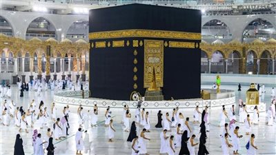 ضبط المتهمين بإدارة 10 شركات ومكاتب سياحة للنصب على راغبي الحج