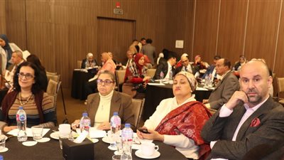 الحزب المصرى الديمقراطى يطالب بتفعيل قانون كبار السن ومراقبة تنفيذه