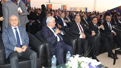 بالصور.. وزير التعليم العالي يشهد الحفل الختامي لمبادرة «تمكين» بالأقصر