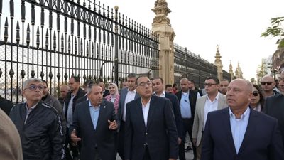 مدبولي يتفقد المرحلة الثانية من أعمال تطوير الممشى السياحي بمدينة بورسعيد 