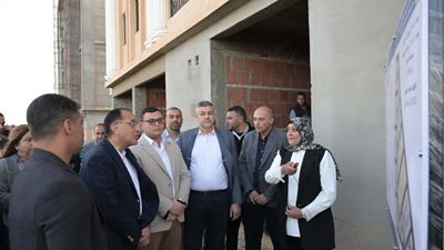 رئيس الوزراء يتفقد مشروعات للإسكان الاستثماري بمدينة بورفؤاد 