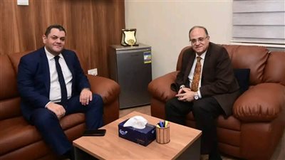 رئيس هيئة الدواء يستقبل السفير المصري بالفلبين لتعزيز تدفق الصناعات الدوائية إليها