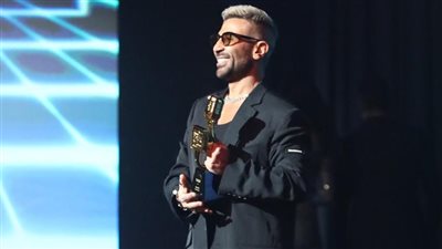 أحمد سعد يحصد جائزة أفضل دويتو بأغنية 