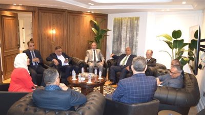 غرفة القاهرة تستقبل سفير بلغاريا لبحث سبل تعزيز العلاقات الاقتصادية الثنائية