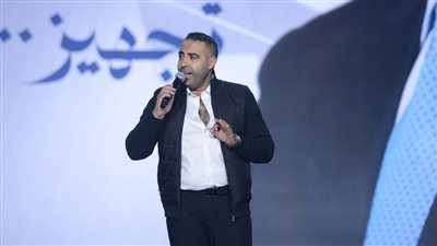 محمد عدوية يشعل حفل مبادرة فرحة ولادنا بأجمل أغانيه