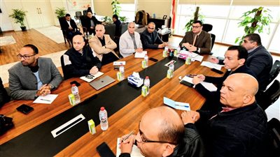  وزير الإسكان يتابع موقف تنفيذ المشروعات التنموية بالساحل الشمالي الغربي