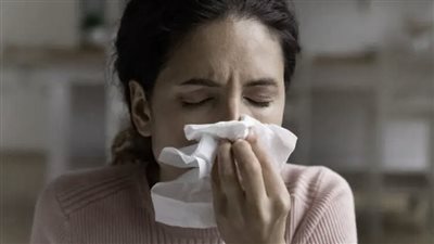 احترس.. تنظيف الأنف بطريقة خاطئة قد يؤدي إلى نزيف الأنف والتهابات الأذن