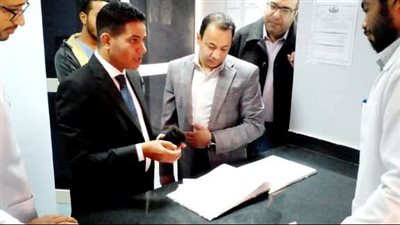 «وكيل الصحة» يتابع سير العمل بمستشفى حميات الأقصر (صور)