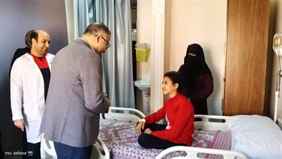 مدير التأمين الصحي بالقليوبية يتفقد مستشفى بهتيم (صور)