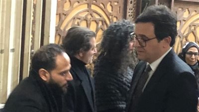 وزير الثقافة وحسين فهمي من أبرز الحضور في عزاء الدكتور هشام القطان