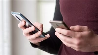 عادة جديدة يحذر منها خبراء الطب النفسي تتعلق باستخدام الهاتف الذكي