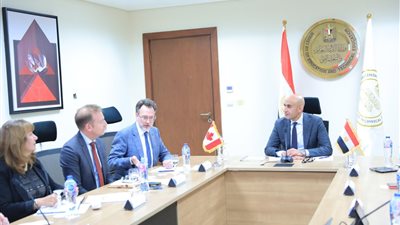 تفاصيل لقاء وزير التعليم مع سفير كندا بالقاهرة