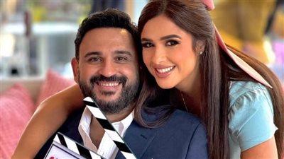 تحتضن أكرم حسني.. ياسمين عبد العزيز تكشف كواليس فيلم زوجة رجل مش مهم
