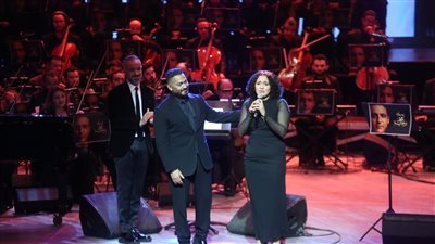 غناء تامر حسني مع ابنة الراحل.. أبرز ما جاء في حفل «ليلة تكريم محمد رحيم»