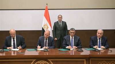 «مدبولي» يشهد مراسم توقيع ثلاثة بروتوكولات بشأن سداد مديونيات عدد من المؤسسات الصحفية