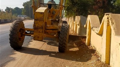 «مدينة أرمنت» تشن حملة نظافة مكبرة لرفع التراكمات والأتربة بالأقصر