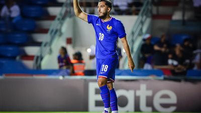 باريس سان جيرمان وليفربول يتصارعان على ضم نجم ليون الفرنسي