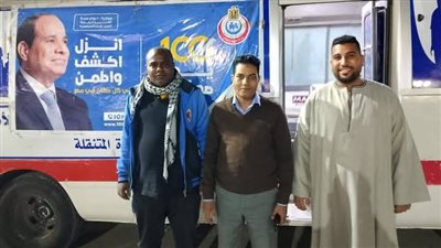 «وكيل الصحة» يتفقد العيادات الطبية المتنقلة في الأقصر (صور)