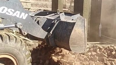 «مدينة أرمنت» تواصل حملات إزالة التعدى على أملاك الدولة بالأقصر (صور)