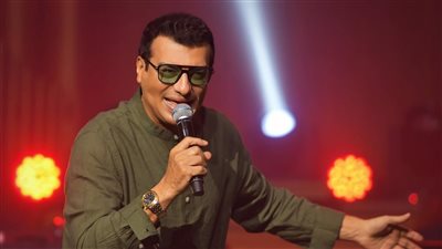 احتفالا بالكريسماس.. إيهاب توفيق ضيف الراديو 9090 