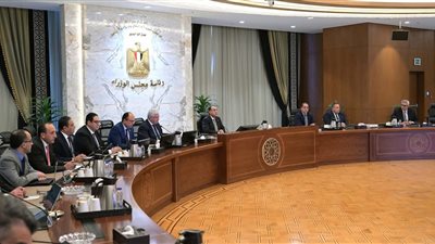 رئيس الوزراء يتابع الموقف التنفيذي لمستشفى 