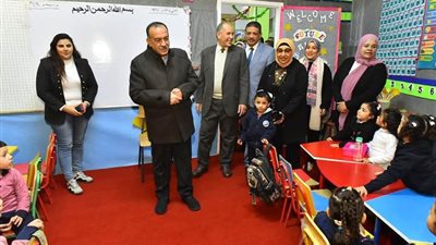 محافظ أسيوط يفتتح روضة النصر الرسمية لغات بحي شرق لاستيعاب قوائم الانتظار 