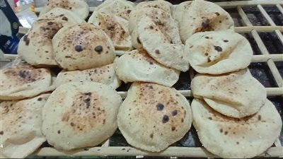 «تموين الأقصر» تحرر 27 محضرًا لمخابز مخالفة بمركز إسنا (صور)